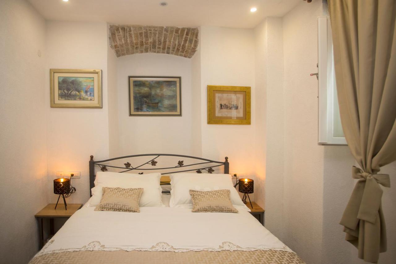 Bossa Studio Apartments Split Bagian luar foto