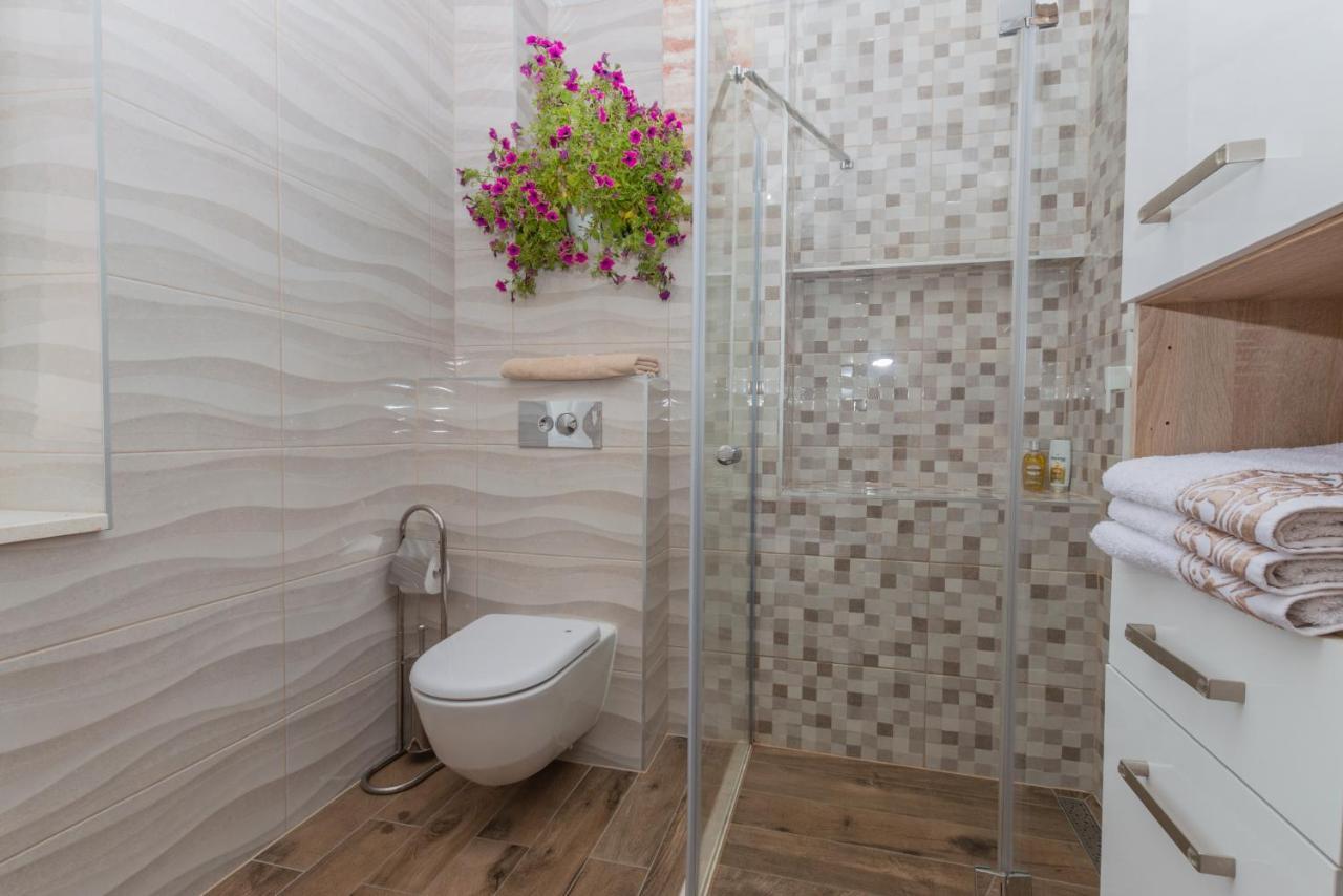Bossa Studio Apartments Split Bagian luar foto