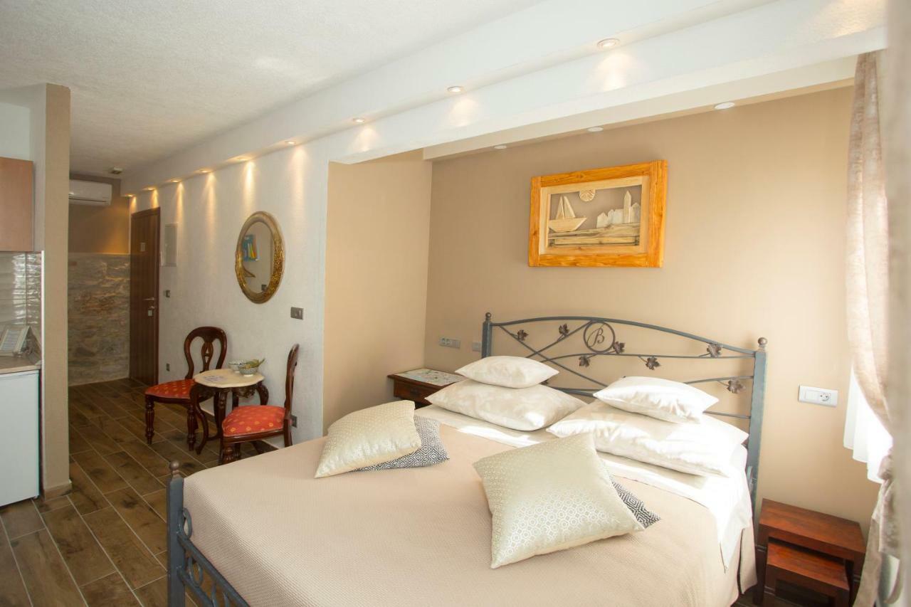 Bossa Studio Apartments Split Bagian luar foto