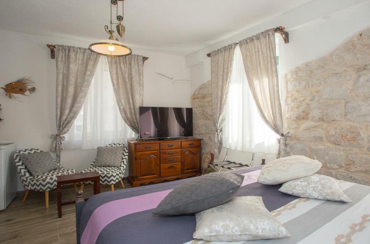 Bossa Studio Apartments Split Bagian luar foto