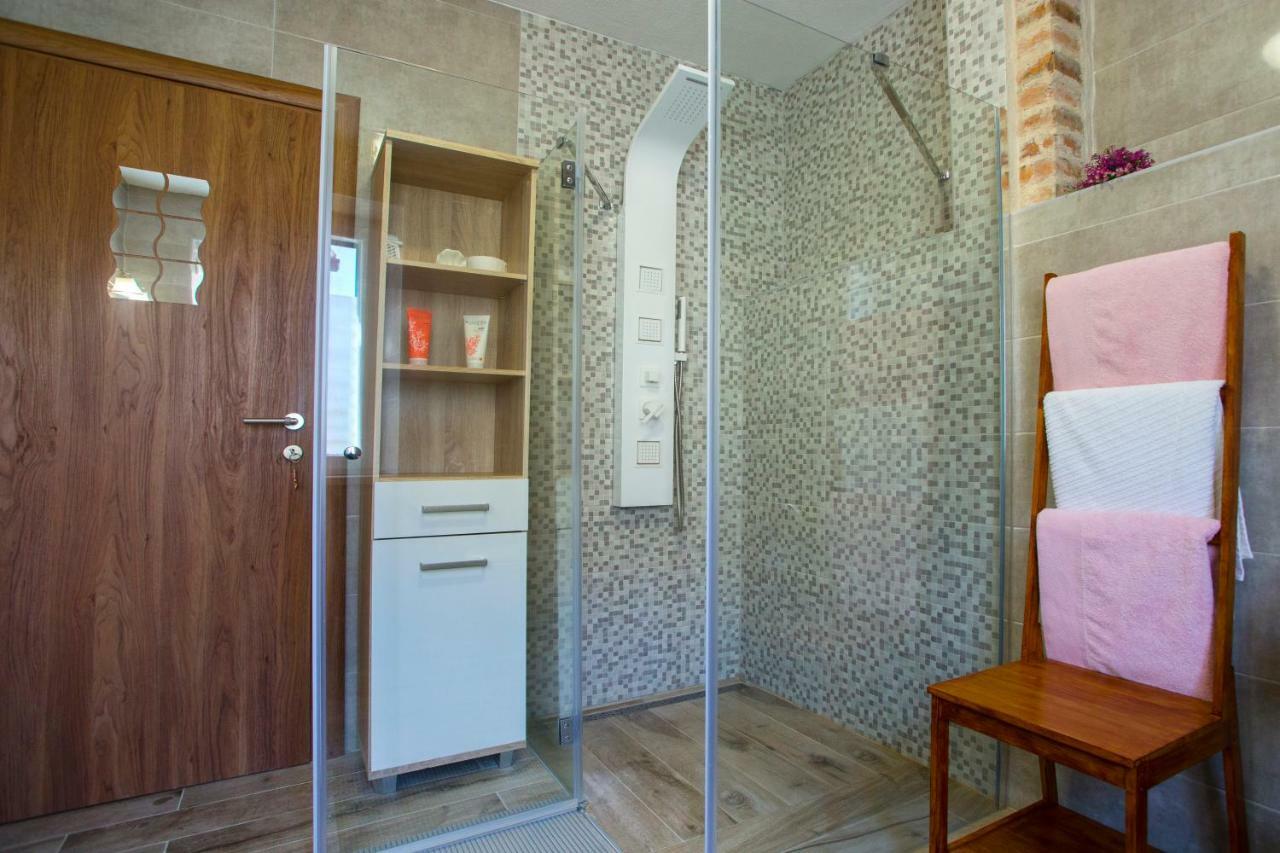 Bossa Studio Apartments Split Bagian luar foto